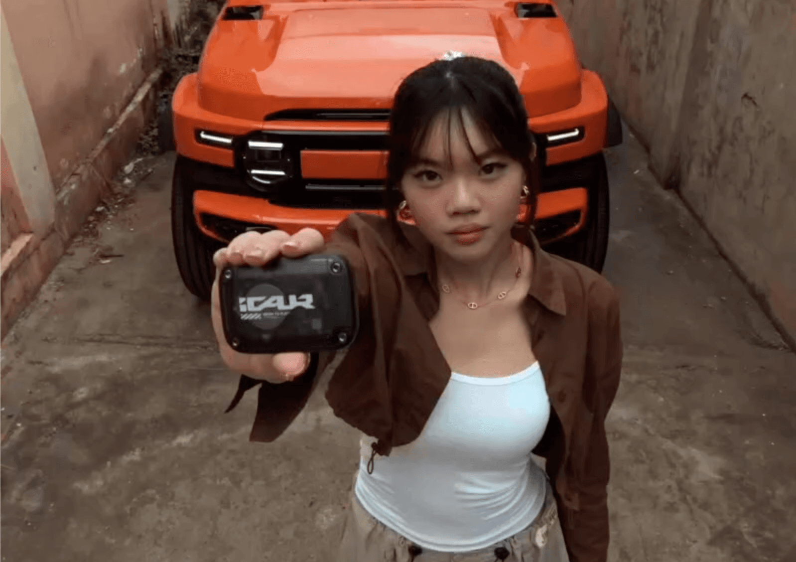 Go Out Alone and Chill with iCAUR V23